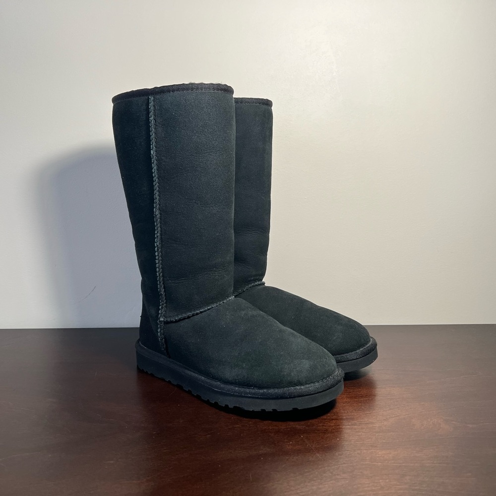 UGG Classic Tall Black Sheepskin Boots 5815 - Size 7W